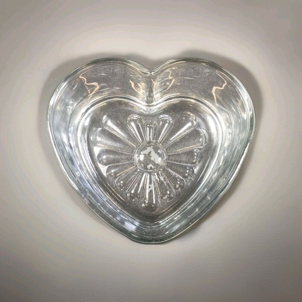 Vintage Libbey Heart Shaped Clear Heavy Glass 6" BOWL DISH Candy Trinket Nut